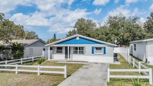 6303 Central Ave, NEW PORT RICHEY, FL, 34653-3207 | Card Image