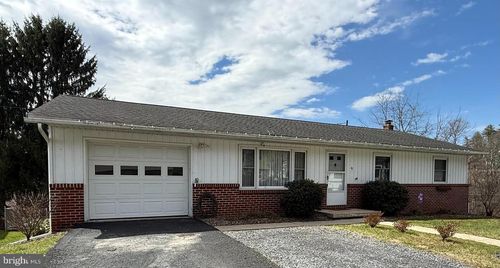 42 Linnet Ln, LOCK HAVEN, PA, 17745-1632 | Card Image