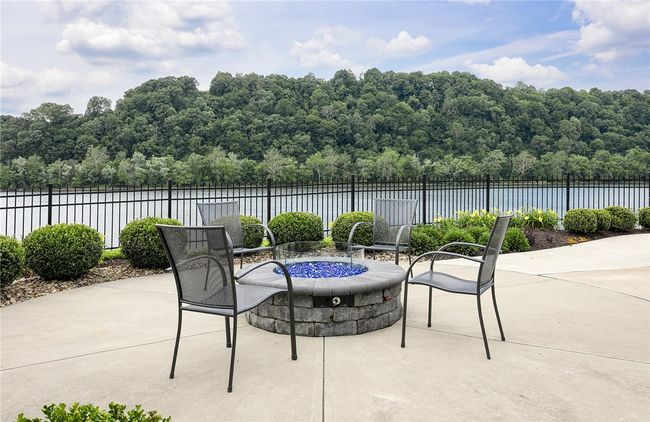 39 2 Nd St, House other with 4 bedrooms, 5 bathrooms and 3 parking in Oakmont PA | Image 36