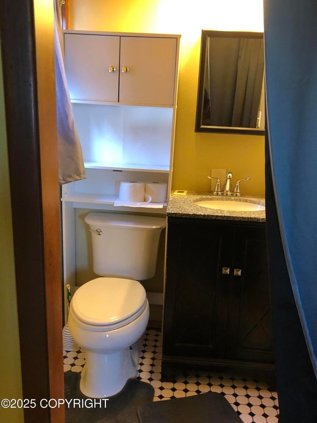Upstairs 1:2 Bath | Image 16