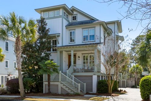 352 Bridgetown Pass, Mount Pleasant, SC, 29464-8303 | Card Image