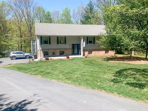 209 Raintree Rd, Verona, VA, 24482-2843 | Card Image