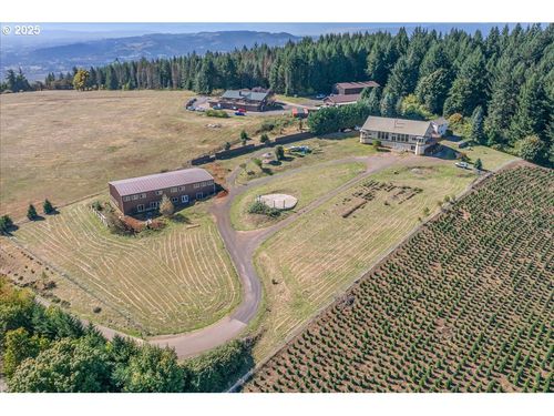 18925 Ne Jaquith Rd, Newberg, OR, 97132-7613 | Card Image