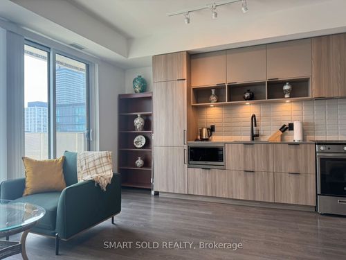 905-60 Tannery Rd, Toronto, ON, M5A0S8 | Card Image