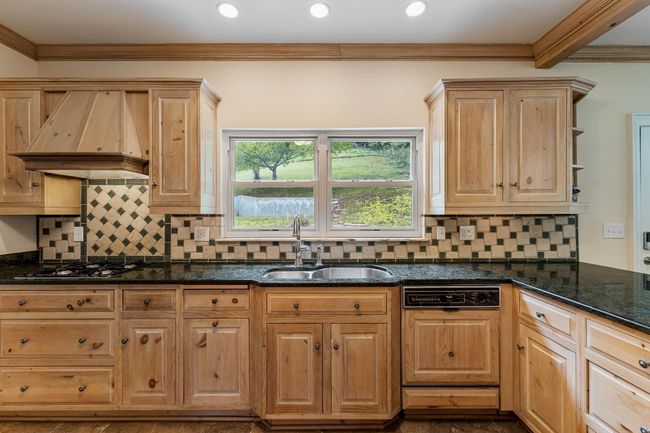 3 Willow Glen Rd, House other with 4 bedrooms, 4 bathrooms and null parking in Huntington WV | Image 15