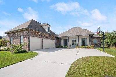 6291 Royal Lake Estates Ave, House other with 5 bedrooms, 3 bathrooms and null parking in Gonzales LA | Image 2