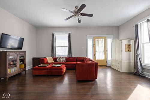822 N Temple Ave, Indianapolis, IN, 46201-2138 | Card Image