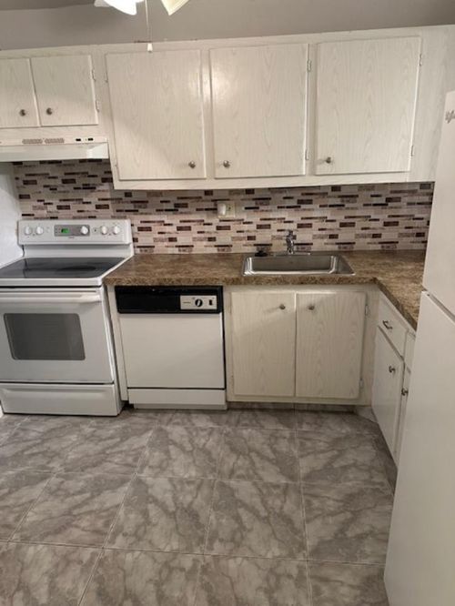 apt-203-7831 Colony Cir N, Tamarac, FL, 33321-8313 | Card Image