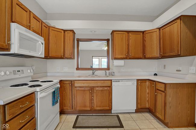 793 Shepherds Way, Condo with 2 bedrooms, 2 bathrooms and null parking in Greenwood IN | Image 21