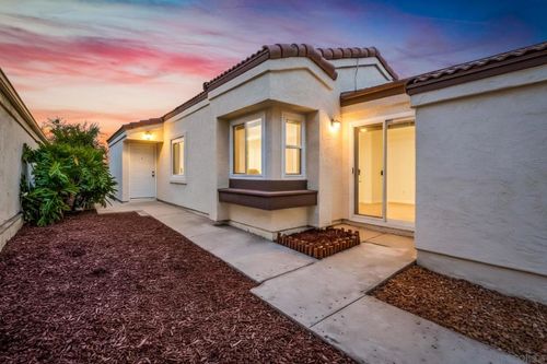 956 S 45th St, San Diego, CA, 92113-3466 | Card Image