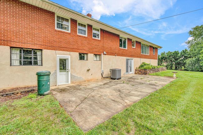 Rear | Image 24