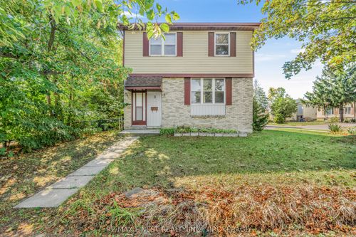 3 Foster St, Kingston, ON, K7M6L2 | Card Image