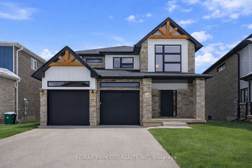 244 Otterbein Rd, Kitchener, ON, N2B0A7 | Card Image