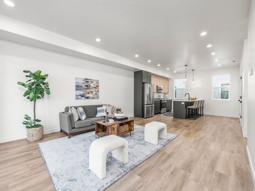 122-493 W 620 N, Centerville, UT, 84014-1476 | Card Image
