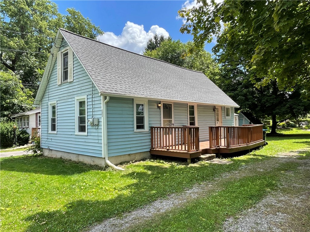 River Meadow Dr, Rochester, NY 14623