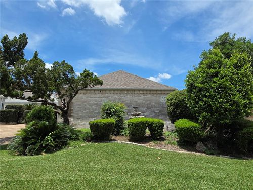 2621 Country Club Blvd, Sugar Land, TX, 77478-3621 | Card Image