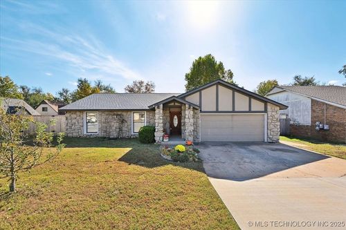 108 W K Pl, Jenks, OK, 74037-3101 | Card Image