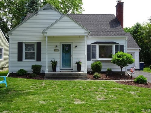 111 Newcastle Rd, Syracuse, NY, 13219-1433 | Card Image