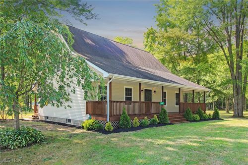 8494 Murphy Rd, Thompson, OH, 44086-9730 | Card Image