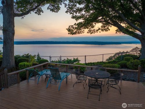 10445 Marine View Dr Sw, Seattle, WA, 98146-1085 | Card Image