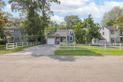 39 Grandview Ave, Nanuet, NY, 10954-2511 | Card Image
