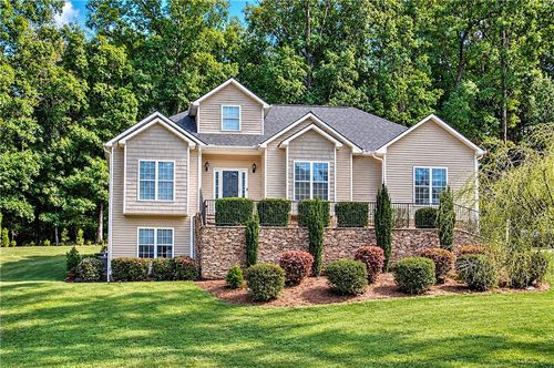24 Lenox Dr Ne, Cartersville, GA, 30121-6068 | Card Image