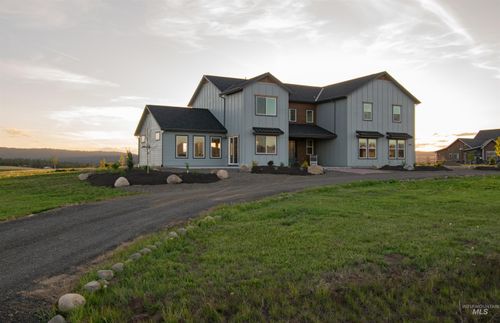 44 Big Moose Rd, McCall, ID, 83638-1120 | Card Image