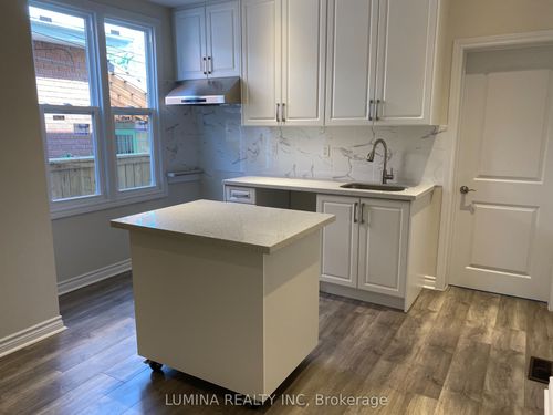main-43 Wales Ave, Toronto, ON, M5T1J3 | Card Image