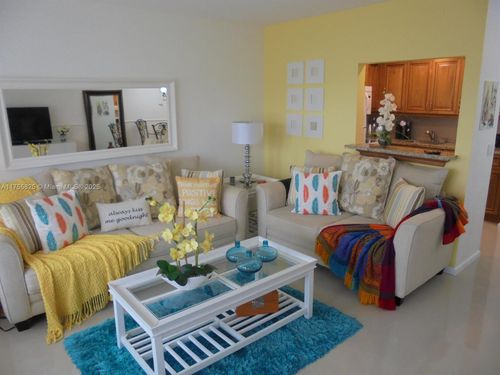 400-400 Brighton J, Boca Raton, FL, 33434-2942 | Card Image