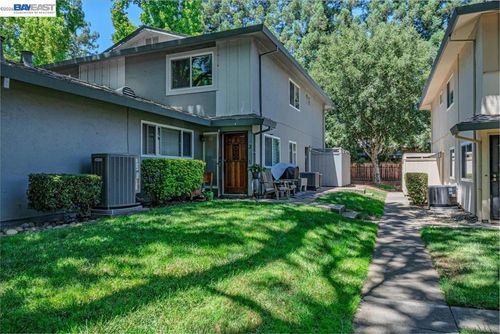 3-8172 Arroyo Dr, Pleasanton, CA, 94588-8142 | Card Image