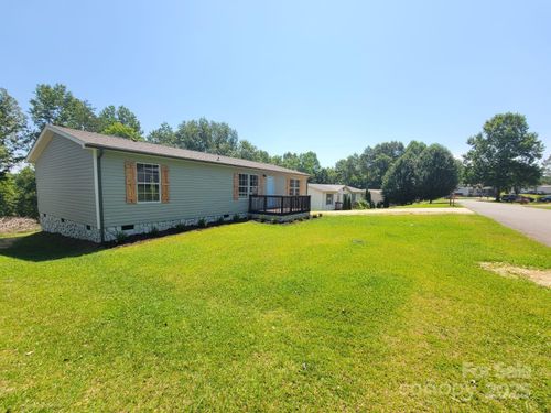 186 Harmony Dr, Nebo, NC, 28761-7727 | Card Image