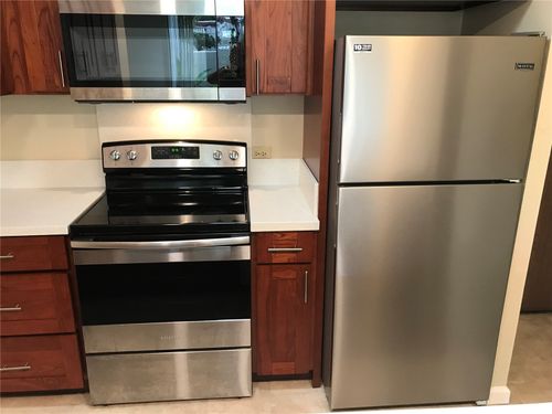 apt-1d-98-410 Koauka Loop, Aiea, HI, 96701-4508 | Card Image