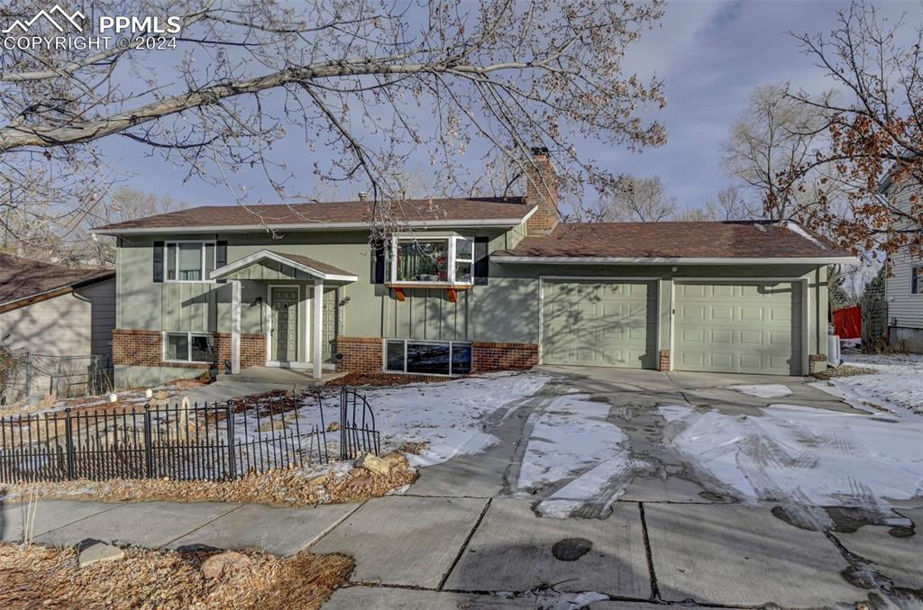 Pioneer Ln, Colorado Springs, CO 80904