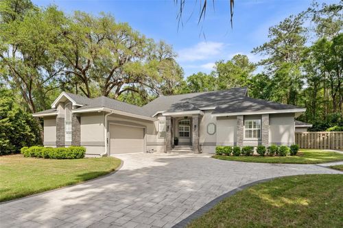 8701 46th Ln, GAINESVILLE, FL, 32608-4137 | Card Image