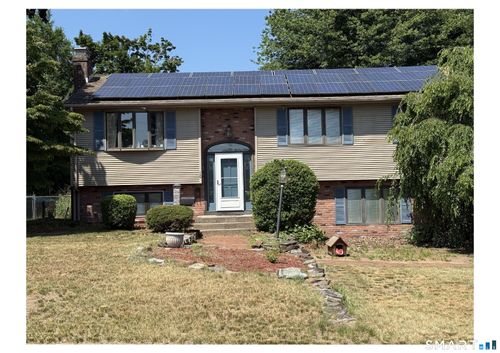 16 Stevens St, Windsor Locks, CT, 06096-2118 | Card Image