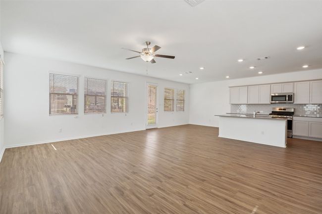 301 Montauk Loop, House other with 4 bedrooms, 4 bathrooms and 4 parking in Georgetown TX | Image 4