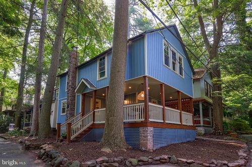 301 7th St, MOUNT GRETNA, PA, 17064-6104 | Card Image