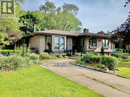 2437 Riverside Dr W, Windsor, ON, N9B1B2 | Card Image