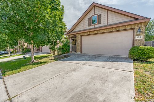 129 Buckskin Way, Cibolo, TX, 78108-3811 | Card Image