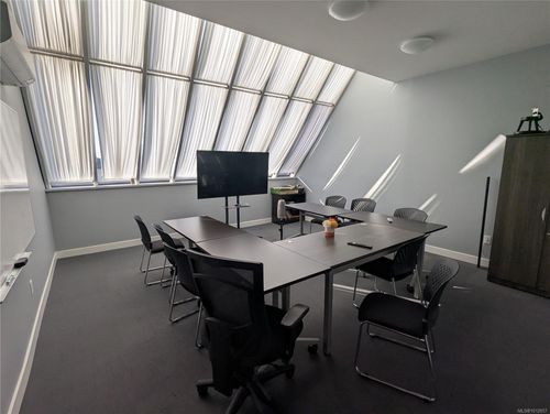 304-3301 Douglas St, Saanich, BC, V8Z3L2 | Card Image