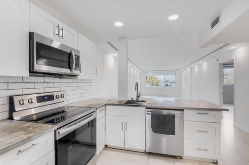 apt-205-441 Ne 195th St, Miami, FL, 33179-3301 | Card Image