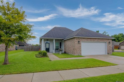 1515 S Gonzales Trace Ave, Gonzales, LA, 70737-1605 | Card Image