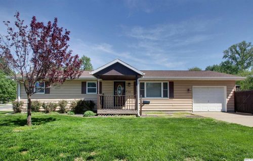 1601 Van Buren St, Quincy, IL, 62301-6639 | Card Image