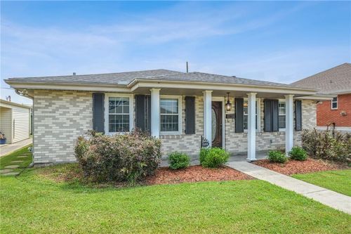 6404 Pilgrim St, Metairie, LA, 70003-4052 | Card Image