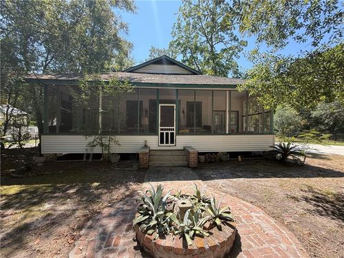 1930 Montgomery St, Mandeville, LA, 70448-5260 | Card Image