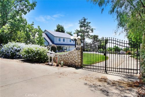 17321 Sunset View Dr, Riverside, CA, 92504-6015 | Card Image