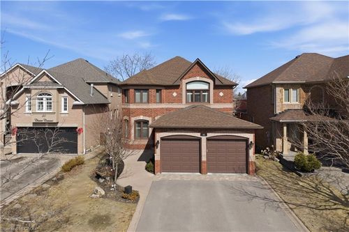 48 Chester Cres, Georgetown, ON, L7G5W5 | Card Image