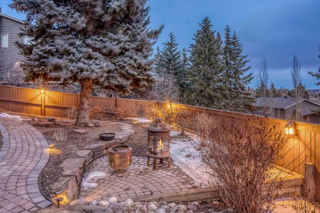 16 Silver Creek Place Nw, Home with 4 bedrooms, 3 bathrooms and 6 parking in Calgary AB | Image 41