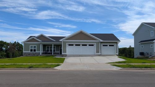 325 Elizabeth Cir, Brooklyn, WI, 53521-9228 | Card Image