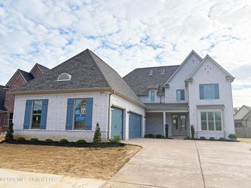8070 Old Addison Dr, Olive Branch, MS, 38654-7254 | Card Image